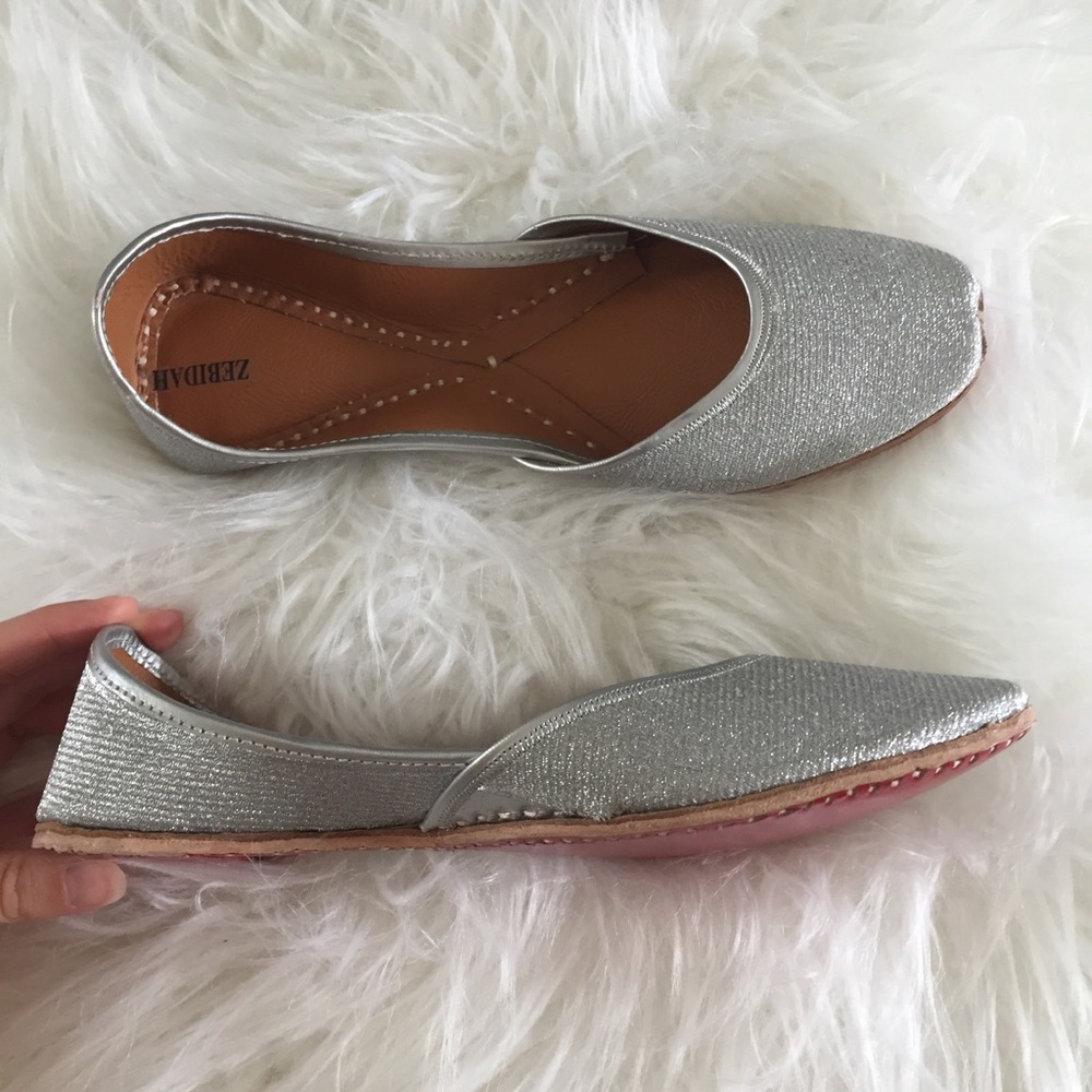 NWOB Zebidah Silver Elegant Slip On Leather Flats